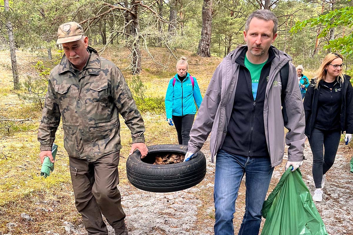 Sprzątanie lasów Nadleśnictwa Choczewo