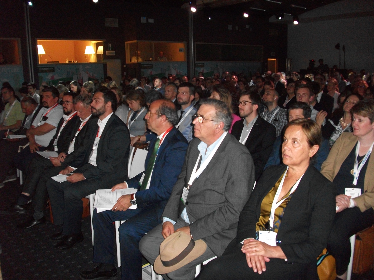 Obrady w ramach Green Week w Brukseli, uczestnicy spotkania zgromadzeni w sali, słuchają prelekcji