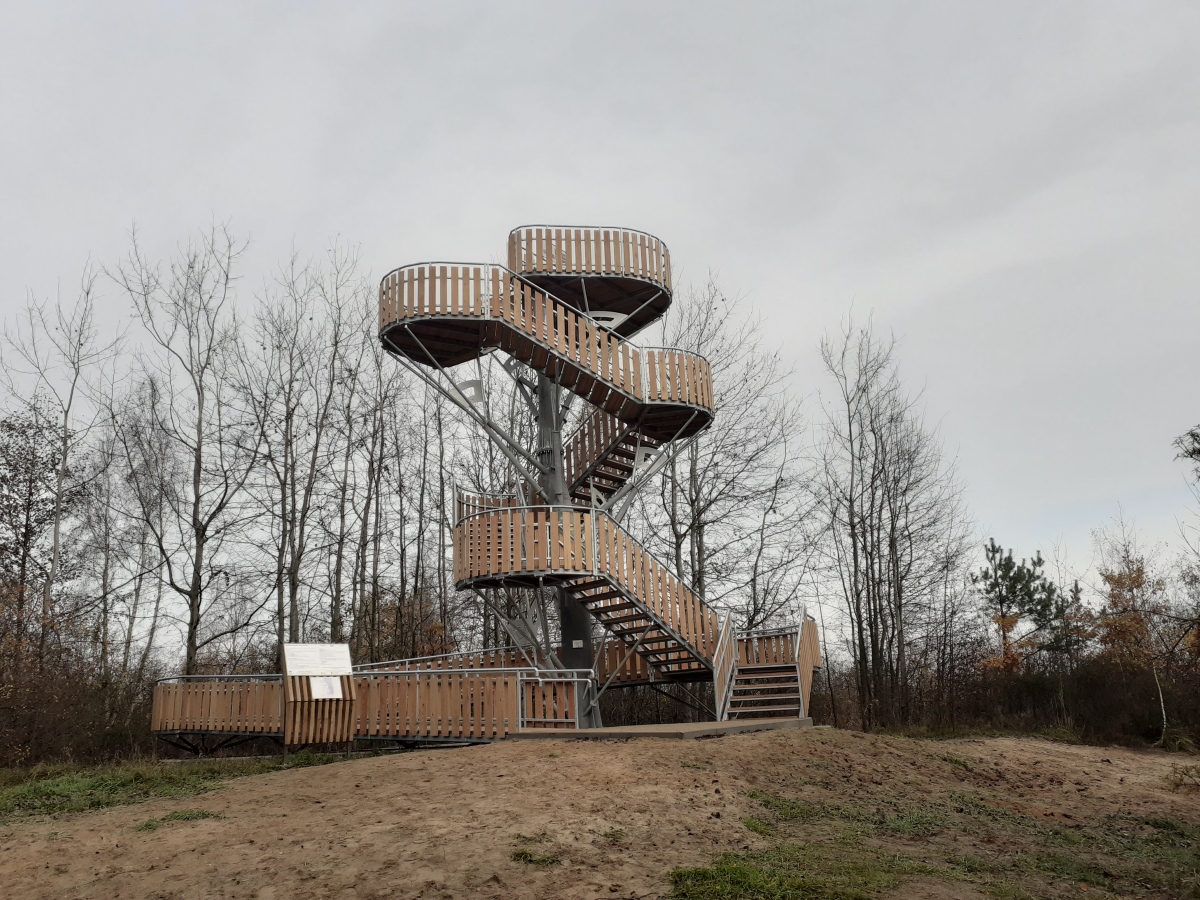 Wieża obserwacyjna w rezerwacie przyrody Beka zdj. WFOŚiGW w Gdańsku