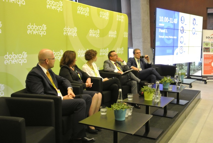 Pięciu uczestników panelu "Energia jutra, Polska jutra"