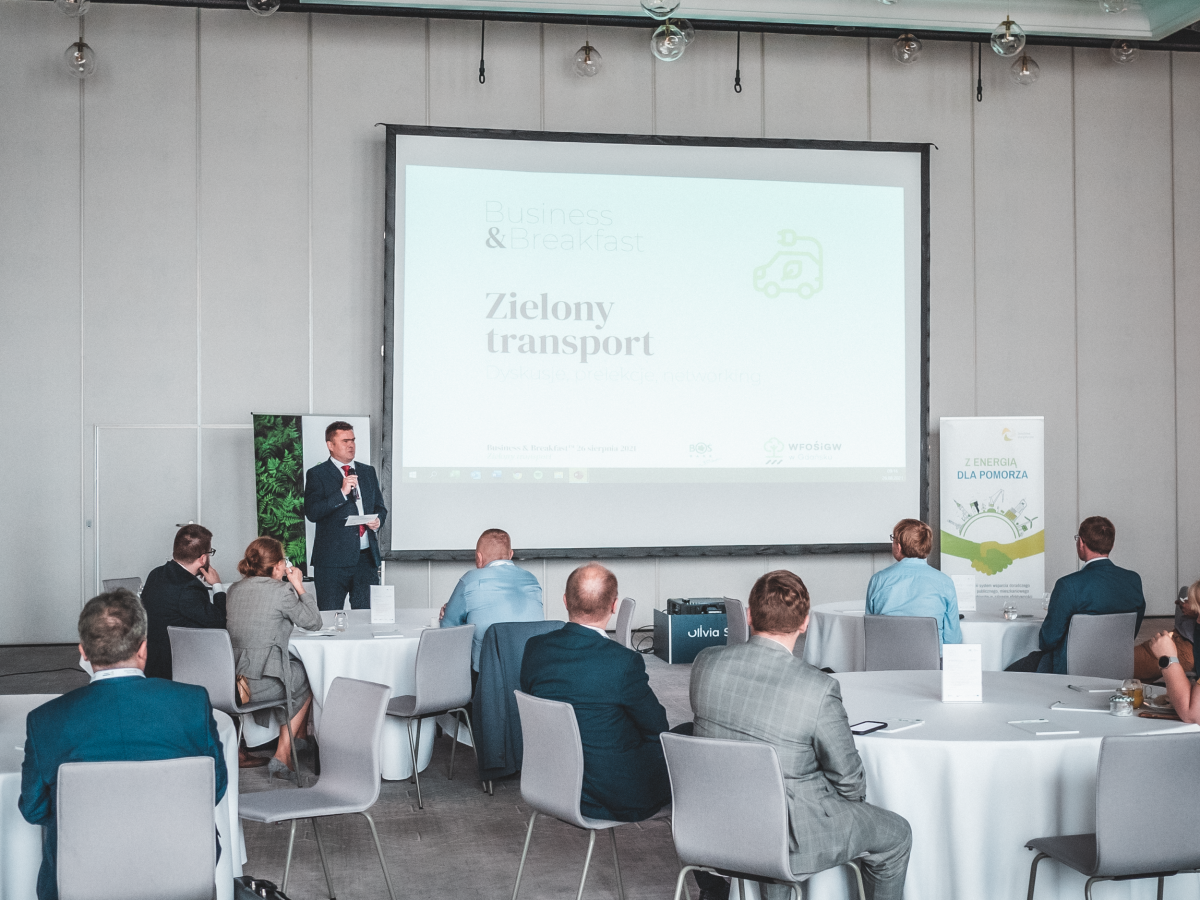 Spotkanie Business Breakfast; na zdjęciu prezes WFOŚiGW w Gdańsku Szymon Gajda zdj. WFOŚiGW w Gdańsku