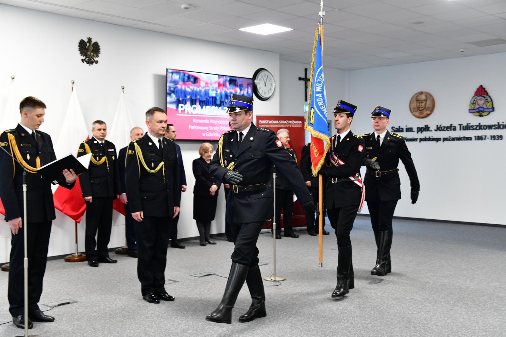 Uroczystość wręczenia promes na zakup samochodów ratowniczo-gaśniczych