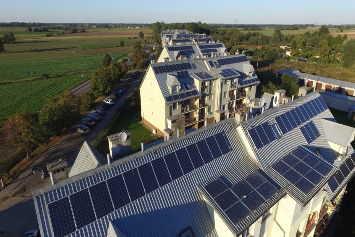 Instalacje fotowoltaiczne w Cedrach Wielkich zdj. Masters